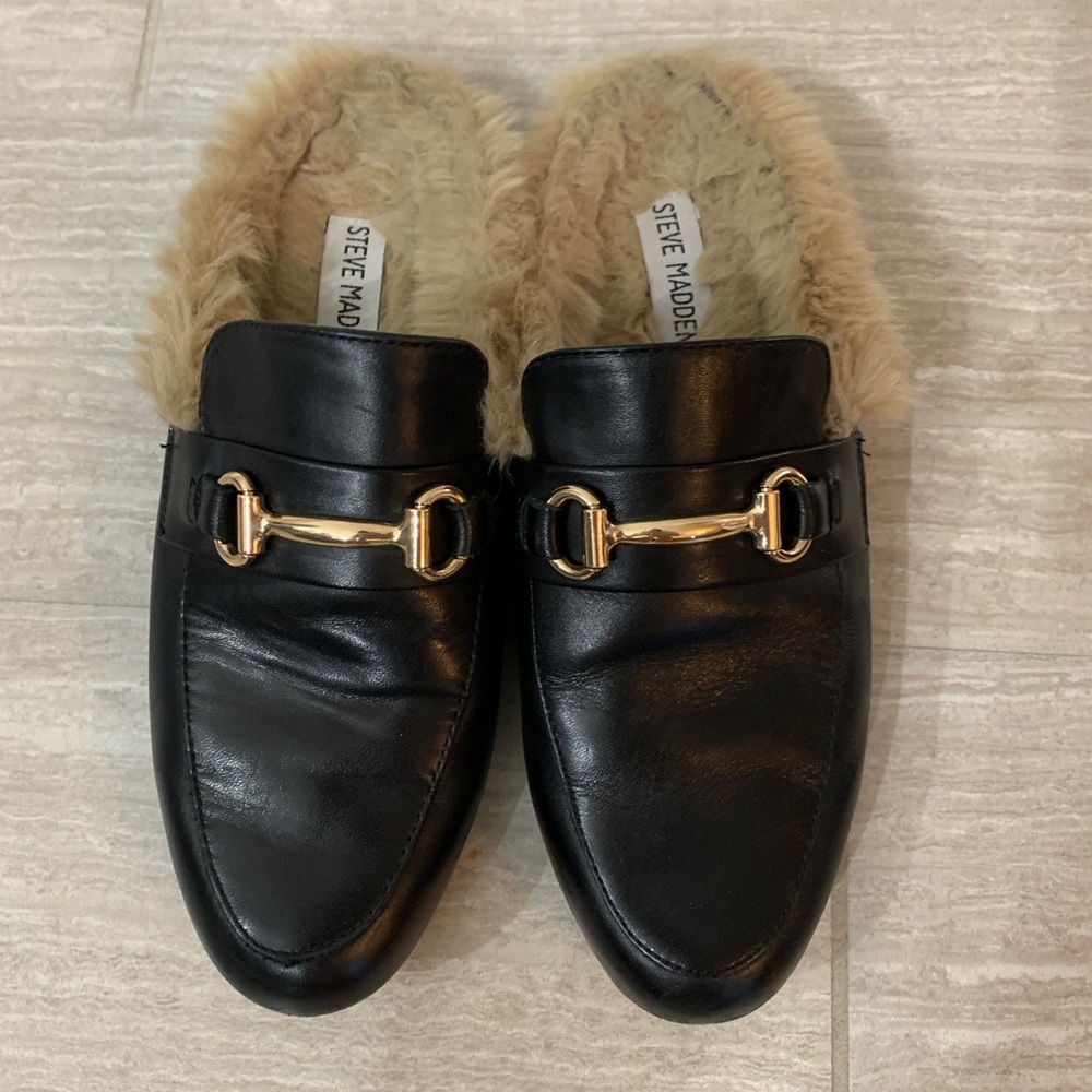 STEVE MADDEN MULES WITH FUR SIZE 7.5 WOMEN